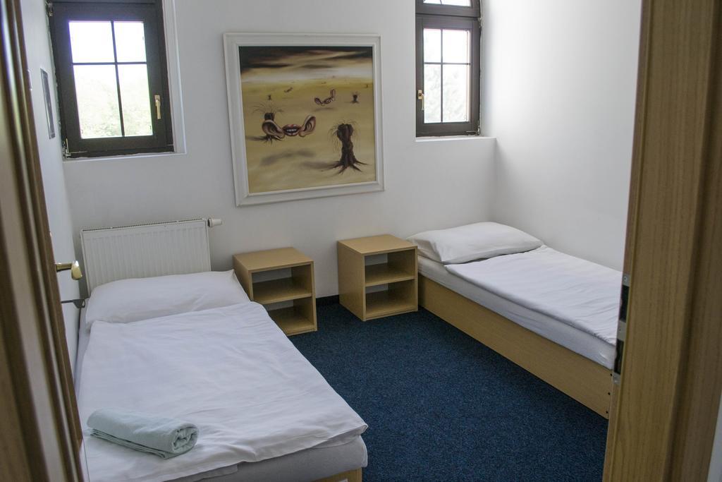 Hotel Sirak Most Kamer foto